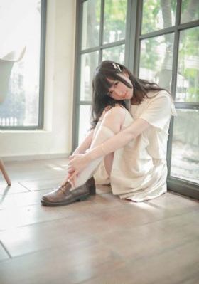 年轻漂亮女教师_BD国语免费在线播放
